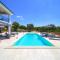 Villa MAGNIFICA with pool