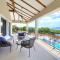 Villa MAGNIFICA with pool