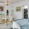 'Ooh La La' is a quirky French inspired apartment - Goolwa South