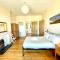 Incredible St Andrew's Sq - 2 bed in the sky - 爱丁堡