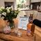 Railway Cottage with garden & parking in heart city