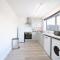 Virexxa Aylesbury Centre - Deluxe Suite - 3Bed House with Free Parking - Aylesbury