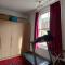 Extra Large One Bedroom Flat with Parking - Londres