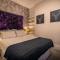 Stunning 1Bd with Castle View
