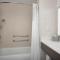 Holiday Inn Express & Suites Knoxville-Clinton by IHG