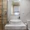 ammos suites