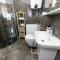 New Studio for 2, Free Private Garage Spot, Wi-Fi, 200 m from Mall of Split - Split