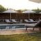 V Luxury Suites