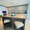 AMAZING VIEWS IN A DREAM APARTMENT By rent4us - 好莱坞
