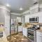 Spacious and Central Katy Retreat 27 Mi to Houston! - 凯蒂