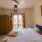 Ronnies Studio Apartment