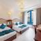 WHITE HOTEL