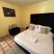 Lux Suites TRM 1 Bedroom Apartments