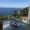 Marina del Este sea view half villa