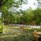 Greens By Roomy, Kalam