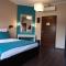 Parton Hotel & Bowling