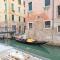 Venice Campo del Ghetto Novo - Lovely apartment with canal view