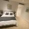 Marvelous 3 Bed Penthouse in KewBridge - Londýn