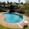 Sandown Regency Hotel & Apartments