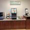 Days Inn by Wyndham Cocoa Beach Port Canaveral - Cocoa Beach