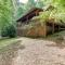 Cabin with Jacuzzi & Hydrotherapy SpaNear Helen