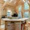 Amazing 4 Bed Family Cabin w Game Room