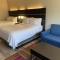 Holiday Inn Express & Suites Warrensburg North by IHG