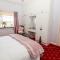 Cozy Cottage Retreat in Listowel pet friend