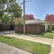 4 Mi to Dtwn Dallas Gem with Furnished Patio