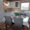 Birch Lodge, Pitlandie - Luxury 2 Bedroom Lodge with Sauna - Perth