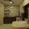 Cozy Furnished Apartment One Block From The Ocean - Mumbai