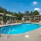 Quality Inn & Suites Mount Chalet - Clayton