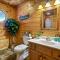 UPDATED LOG CABIN NEAR PIGEON FORGE + DOLLYWOOD - Sevierville