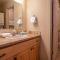 Eagle Crest on the Green - Meredith Lodging