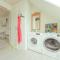 Great 3 BR Loft Apt / Views / Free Parking