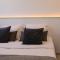 Phaedrus Living - Seaside Executive Flat Harbour 207