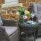 Climbing Rose Cottage - Dog Friendly - Peaceful Cotswold Cottage