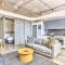 Great Studio with Balcony and City views