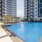 OMP 15C-T2, Seaview, Pool & Beach Access, Near Airport, FAST WI-FI, Netflix