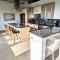 Modern 4BR Loft- Denali View, Roofdeck, Pool Table - Eagle River