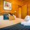 Silky Oak Cottage & Studio
