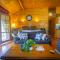Silky Oak Cottage & Studio