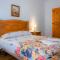 Lagar del Chorro junto Caminito del Rey Piscina y Baloncesto