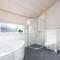 Resort 2 Surfers Residence E 8