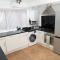 cosy 3-bed bungalow nec airport close to amenities