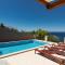 Seafront Villa Endless View