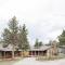 Twin Owls Lodge, Great for families Master bedroom, Loft, full kitchen, Dogs OK