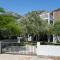 3 Bedroom Awesome Apartment In Klek