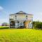 A Watts Landing by Oak Island Accommodations - أوك آيلاند
