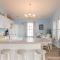 A Watts Landing by Oak Island Accommodations - أوك آيلاند